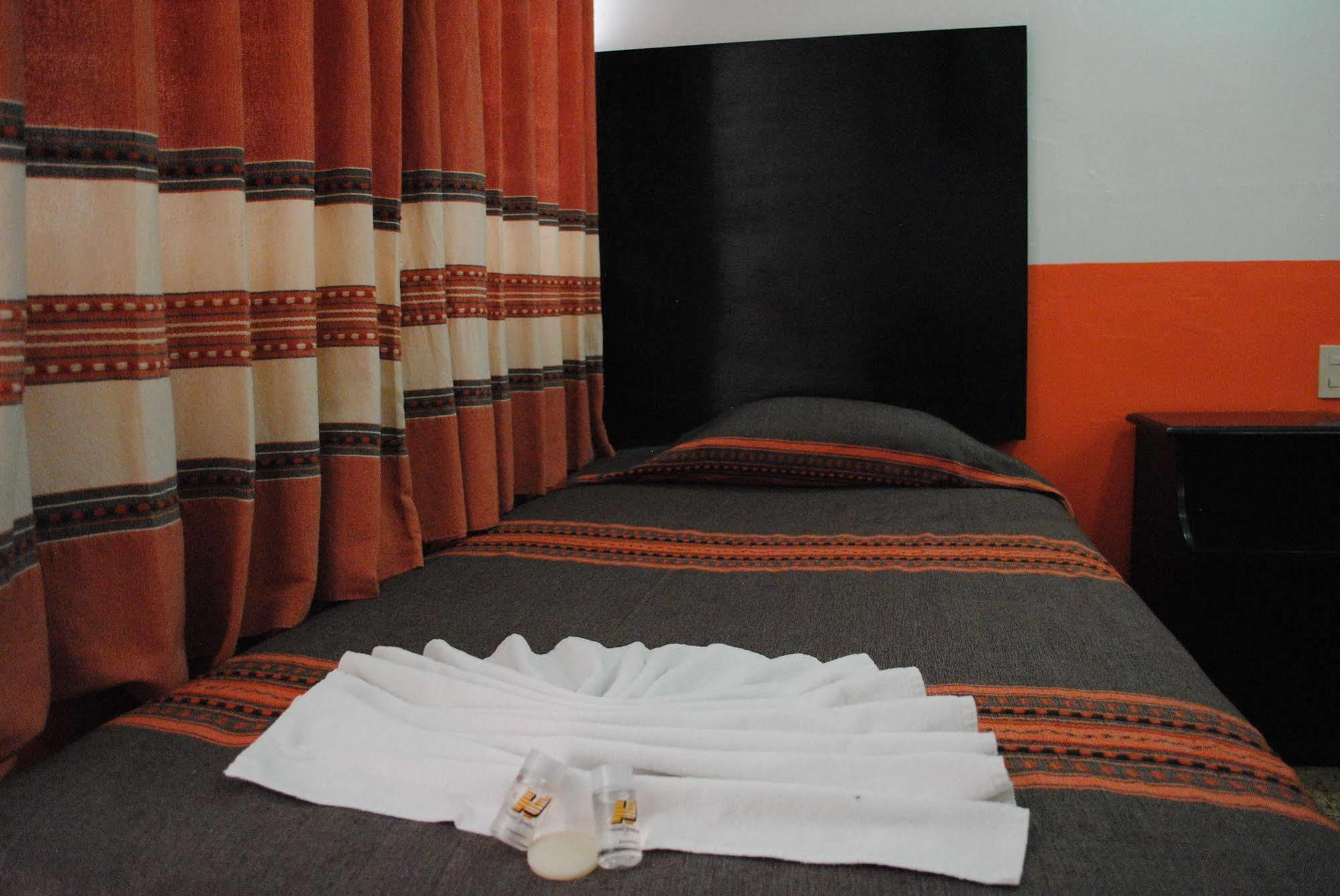 Hotel Jimenez Oaxaca ภายนอก รูปภาพ